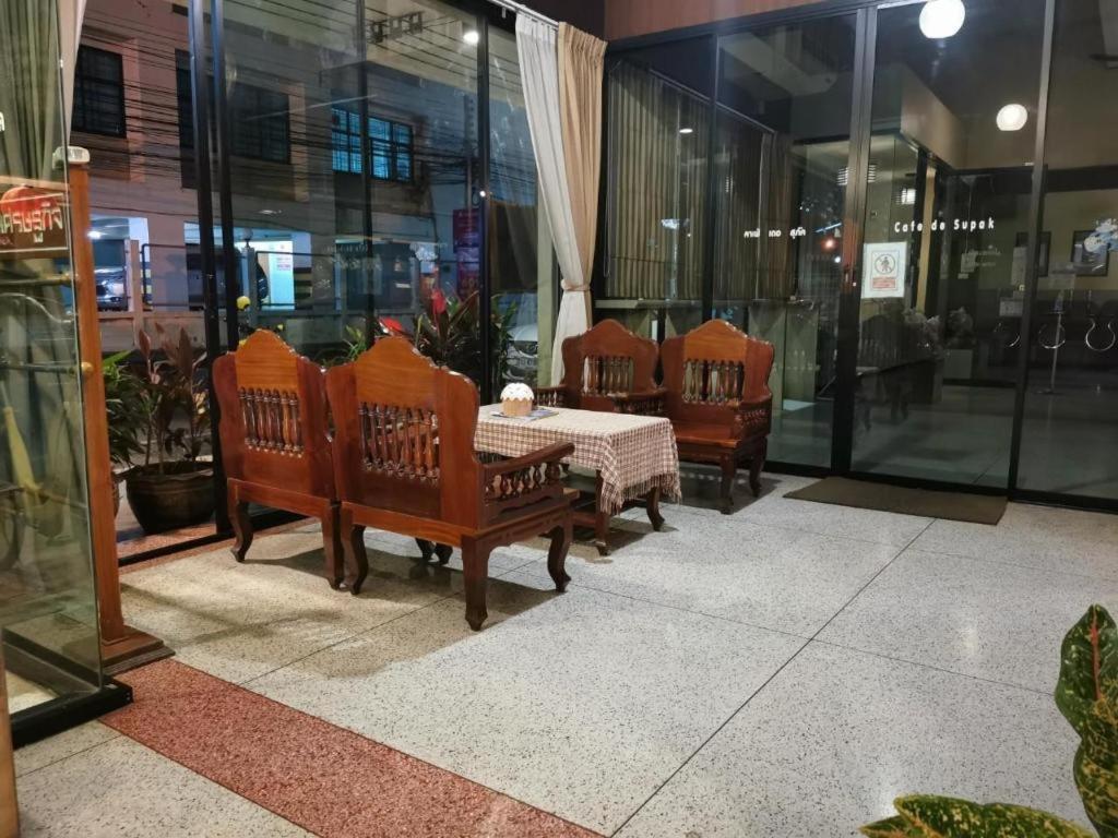 苏帕克酒店 加拉信 外观 照片