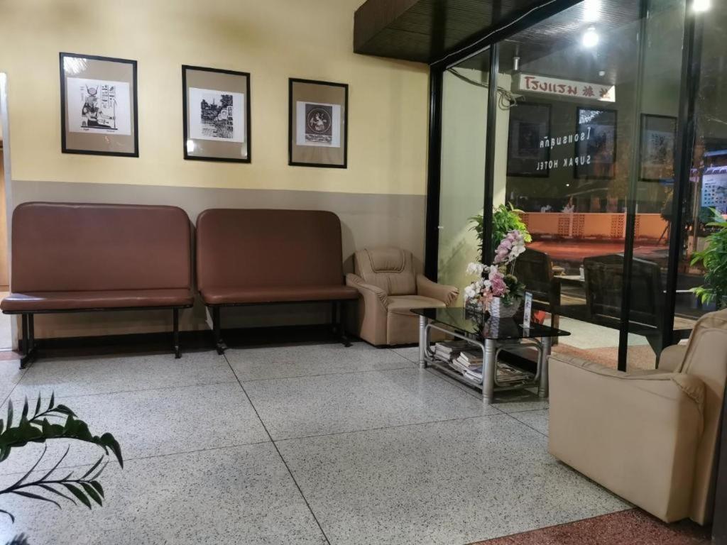 苏帕克酒店 加拉信 外观 照片